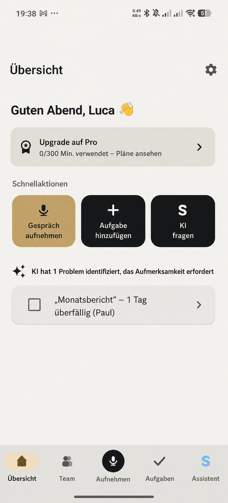 Sidekick-Übersicht mit Tageszusammenfassung und Punkten, die Aufmerksamkeit erfordern