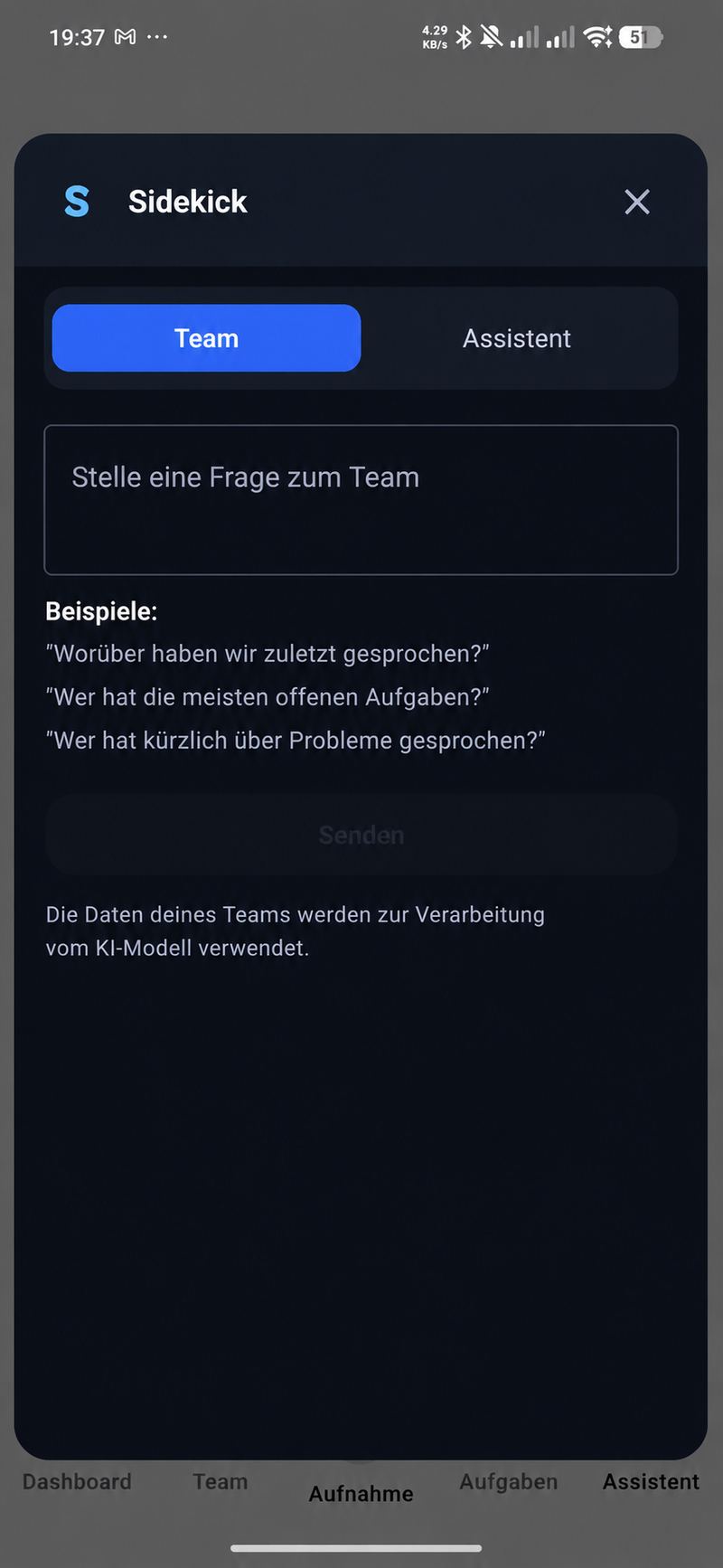 KI-fragen-Fenster mit Beispielfragen zum Team